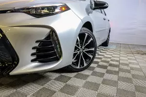Toyota  18