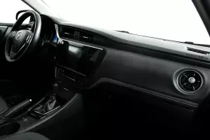 Toyota  9