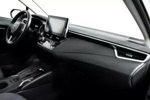 Toyota  9