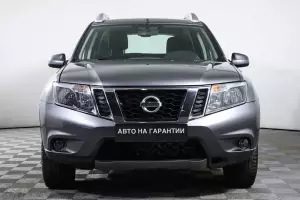 Nissan  2
