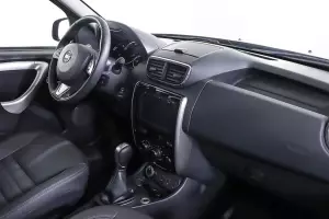 Nissan  8