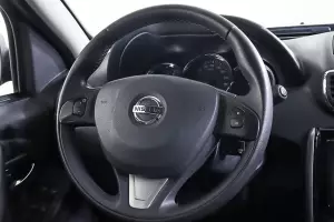 Nissan  5