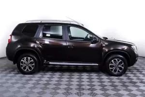 Nissan  16