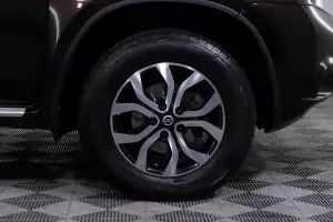 Nissan  1