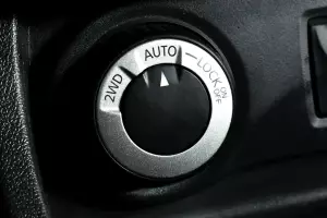 Nissan  10