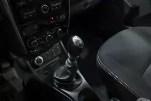 Nissan  9