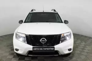 Nissan  2
