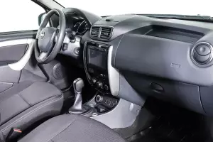Nissan  11