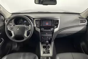 Mitsubishi  9