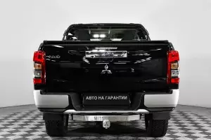 Mitsubishi  16