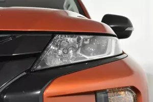 Mitsubishi  7