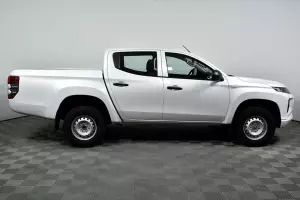 Mitsubishi  3