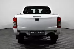 Mitsubishi  5