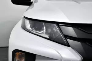 Mitsubishi  6