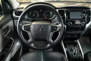Mitsubishi  9