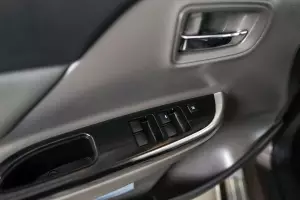 Mitsubishi  5