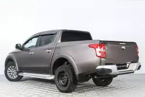 Mitsubishi  18