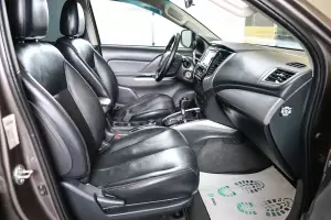 Mitsubishi  12