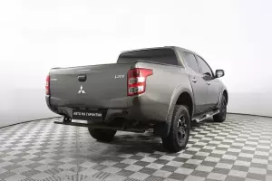 Mitsubishi  4