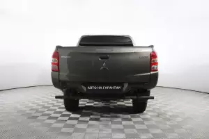 Mitsubishi  5