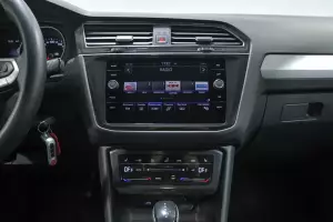 Volkswagen  8