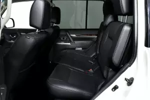 Mitsubishi  11