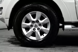 Mitsubishi  6