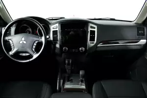 Mitsubishi  8