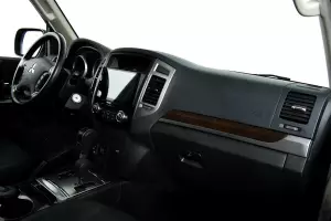 Mitsubishi  9