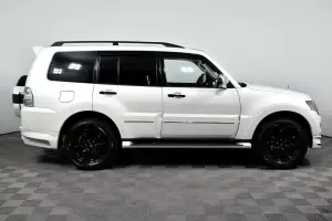 Mitsubishi  3