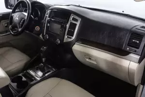 Mitsubishi  10