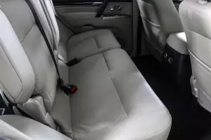 Mitsubishi  13