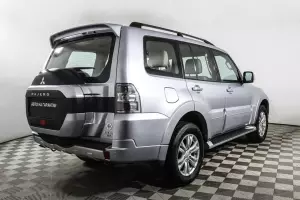 Mitsubishi  4