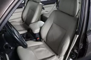 Mitsubishi  4