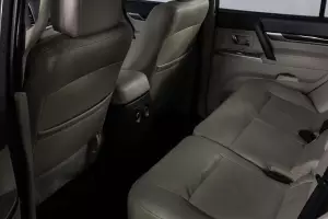 Mitsubishi  3