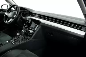 Volkswagen  9