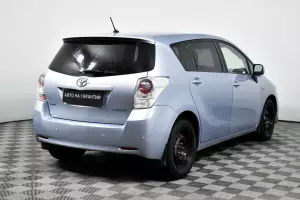 Toyota  4