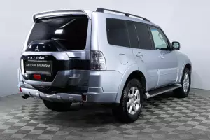 Mitsubishi  4