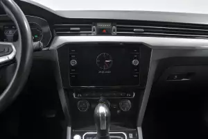 Volkswagen  9