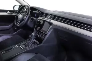 Volkswagen  9