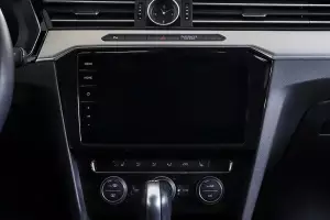 Volkswagen  8