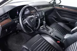 Volkswagen  13