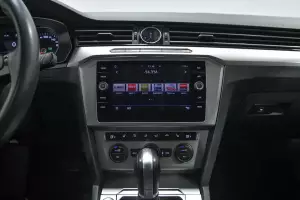 Volkswagen  8