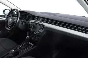 Volkswagen  9