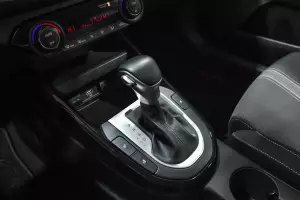Kia  10