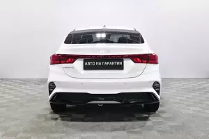 Kia  4