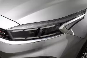 Kia  15