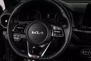 Kia  10