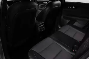 Kia  4