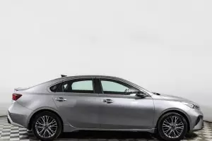 Kia  22